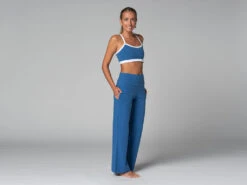 Pantalon De Yoga Femme Jazzy - Bio Bleu Bleu XS - 34 -CHIN MUDRA Soldes pantalon de yoga femme jazzy bio 163584725861810c5a6264f