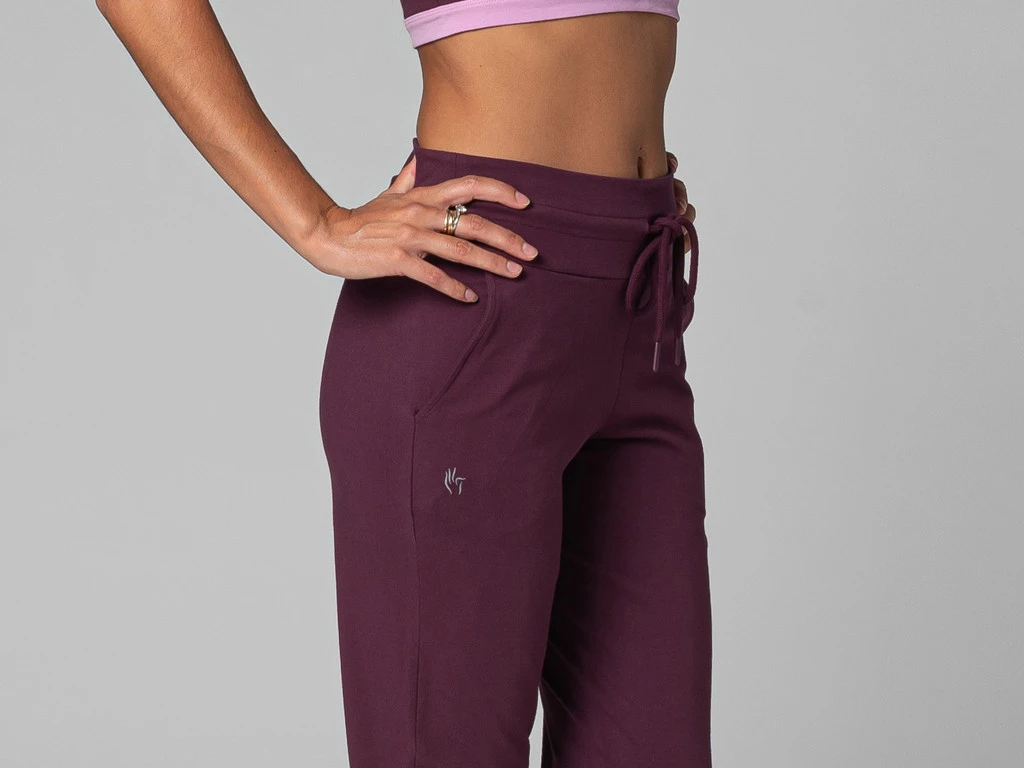 Pantalon De Yoga Femme Jogg - Bio Prune M - Presque Parfaits 9 Pantalon De Yoga Femme Jogg - Bio Prune M - Presque Parfaits – Image 9