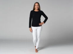 T-Shirt Tara M/L Ras Du Cou Bio Noir Noir XS - 36 -CHIN MUDRA Soldes t shirt tara m l ras du cou bio 1635260857617819b92880f