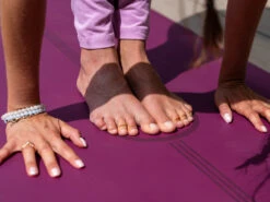 Tapis De Yoga Shiva Moon Prune -CHIN MUDRA Soldes tapis de yoga shiva moon 169098617764ca66c17f63b